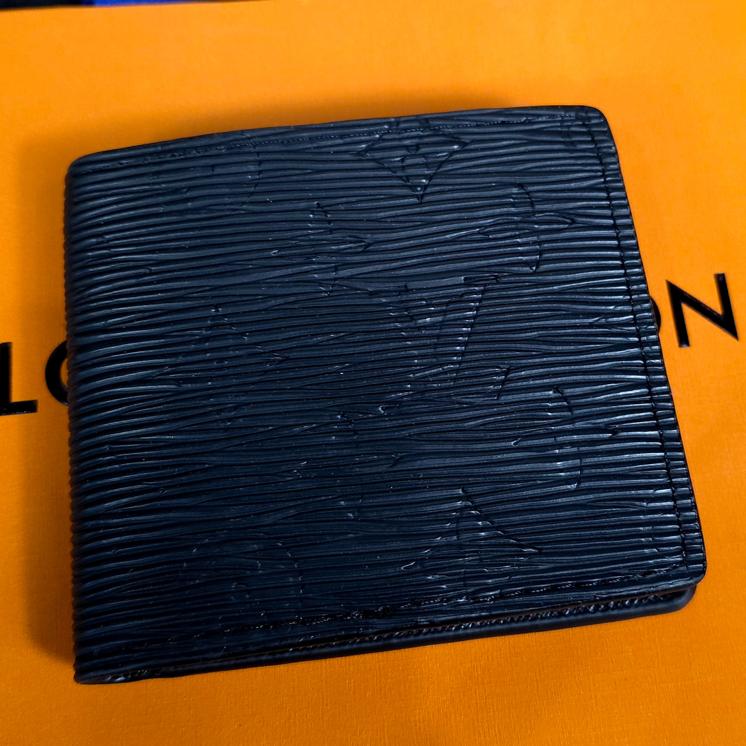 L Black Wallet (#3)